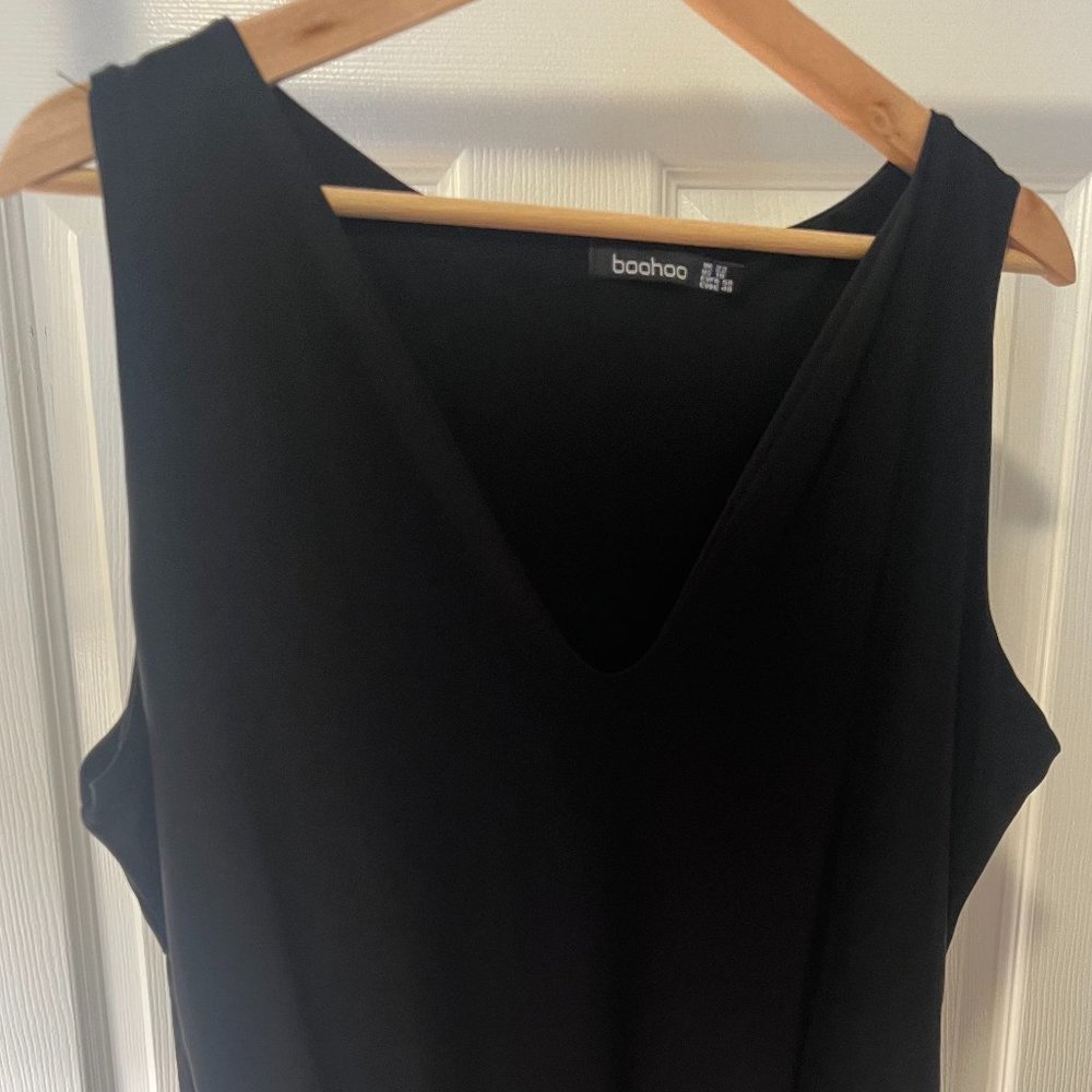 Boohoo Black V-Neck Sleeveless Bodysuit, US 18/UK 22